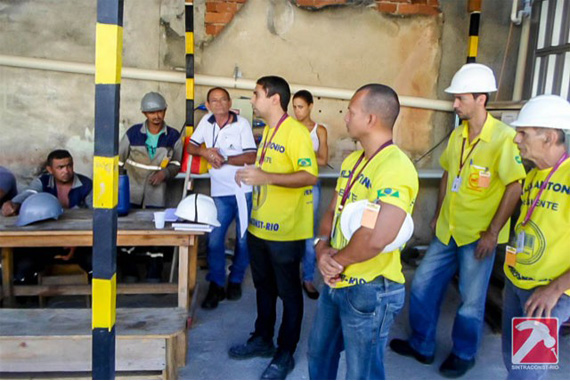 Sintraconst-Rio garante regularização de contratos de trabalho em obra da Ipiranga Petróleos S.A.