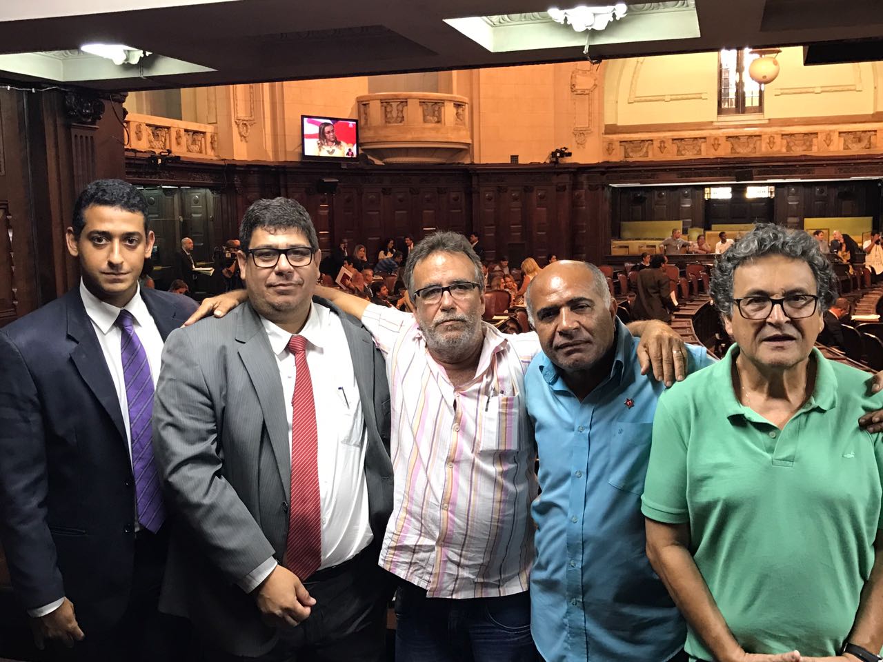 Centrais sindicais, unidas, acompanham votação do piso regional na Alerj