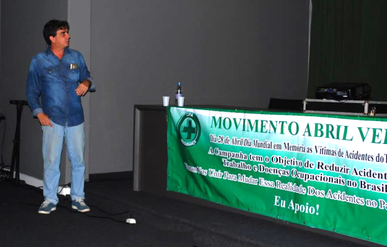 O engenheiro André Luiz Leal, numa das palestras do seminário 