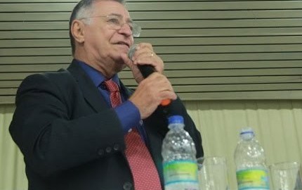 O advogado João Campanário participa da plenária para debater custeio sindical